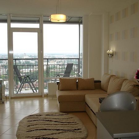 Most City Premium Apartments นิปโปร ภายนอก รูปภาพ